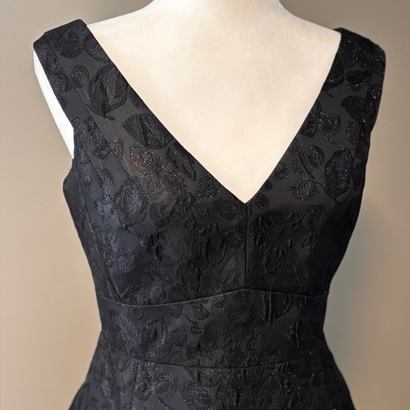 Kate Spade New York "Dashing Beauty" Metallic Jacquard Dress - Picture 5 of 17